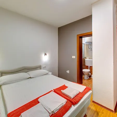 Pansion Nur 3* Mostar