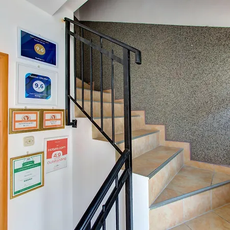 Pansion Nur בית הארחה 3*