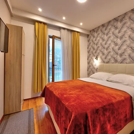 Pansion Nur 3* Mostar