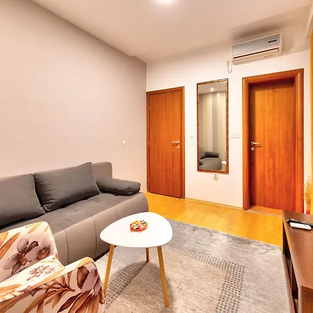 בית הארחה Pansion Nur 3*