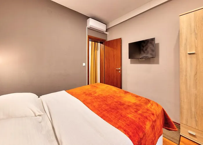 パンション ヌール 3* モスタル