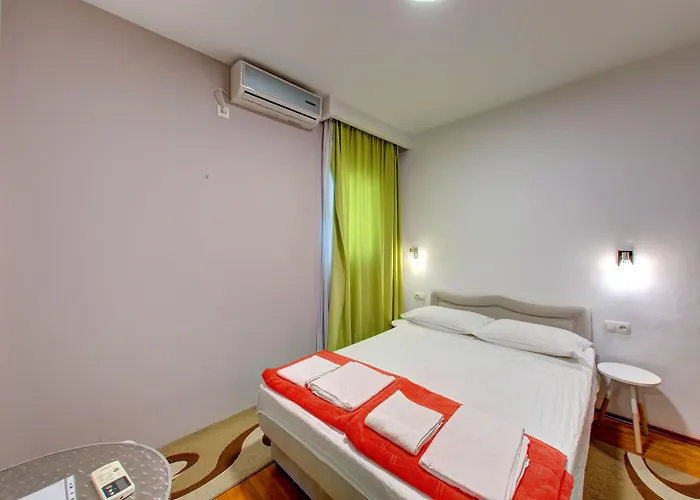 ゲストハウス パンション ヌール