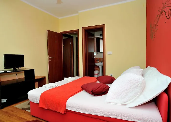 Pansion Nur Guest house 3*